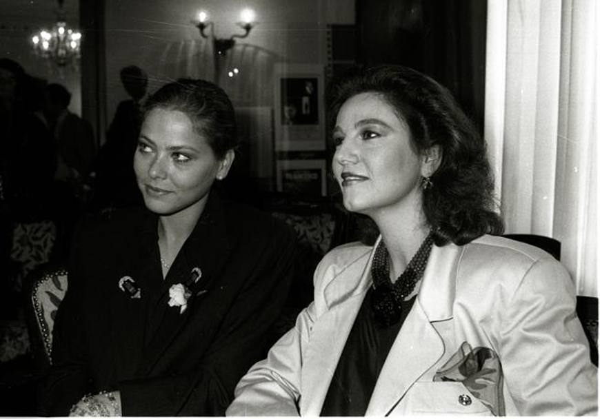 Ornella Muti e Stefania Sandrelli alla consegna dei premi &#39;Nastro d&#39;Argento 1989&#39; a Roma. (Ansa)